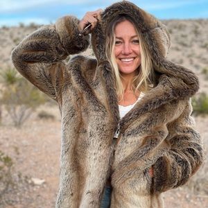 Coziest foe fur coat